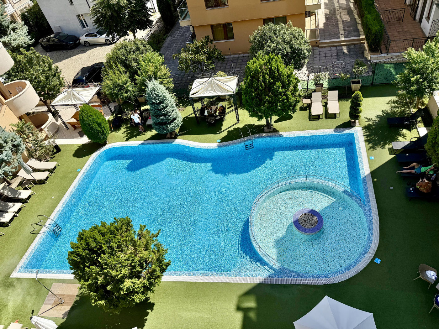 Emerald Paradise Апартхотел