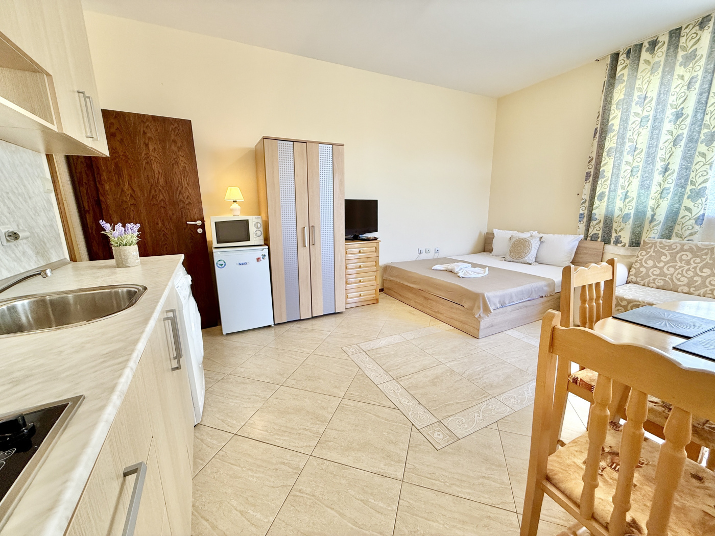 Sunny Sea Palace апартамент 411